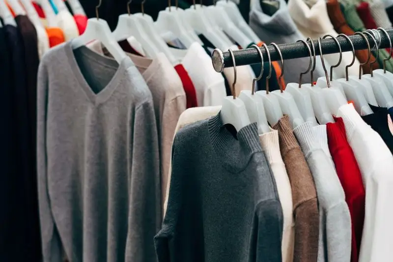 Retail & E-commerce